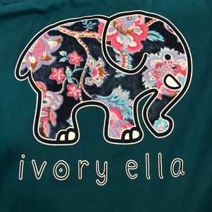 Long sleeve blue Ivory Ella shirt!